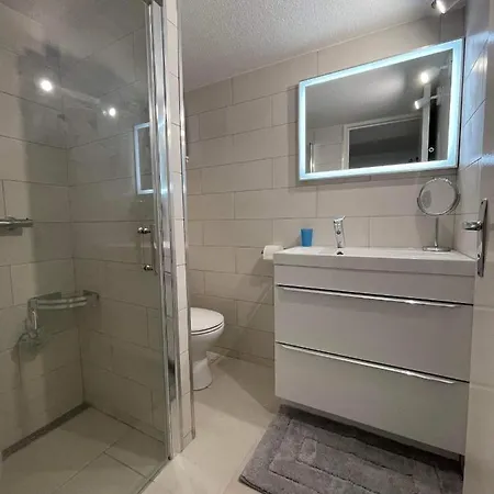 Maisonnette Climatisee Dans Naturiste Leucate